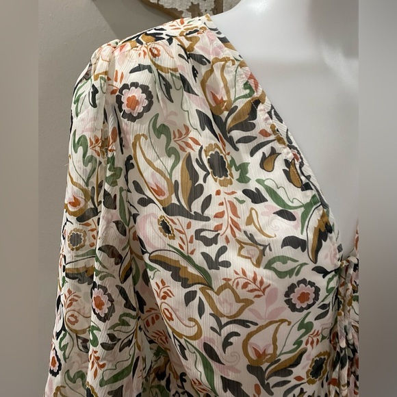 NWOT! Ted Baker BRIENNA
Tie Front Blouse with Bishop Sleeve - Picture 2 of 7